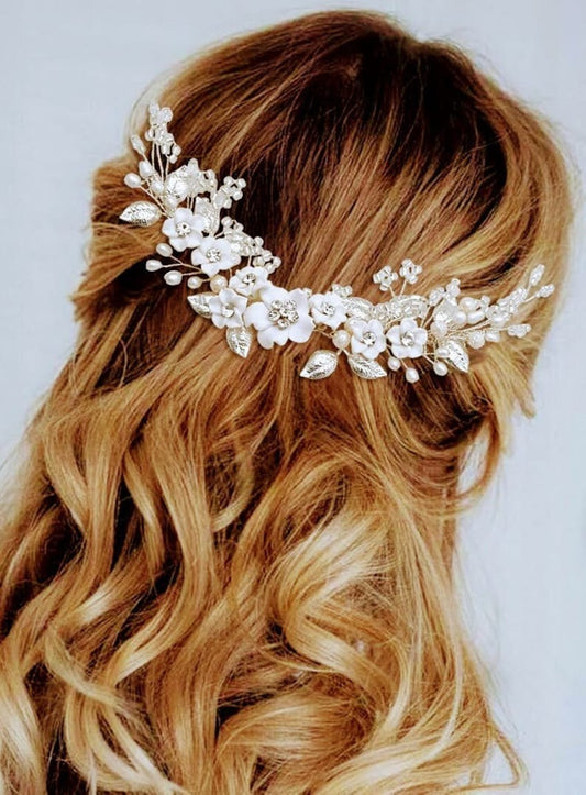 Peigne à cheveux en fleur de porcelaine blanche, accessoire de cheveux de mariée, peigne à cheveux de mariée à fleurs blanches et strass, peigne à cheveux de mariage pour voile